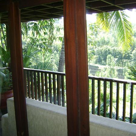 Swaloh Resort & Spa Kalangbret Номер фото