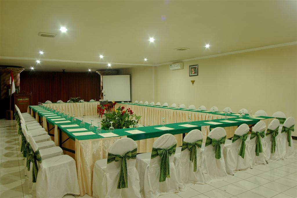 Swaloh Resort & Spa Kalangbret Экстерьер фото